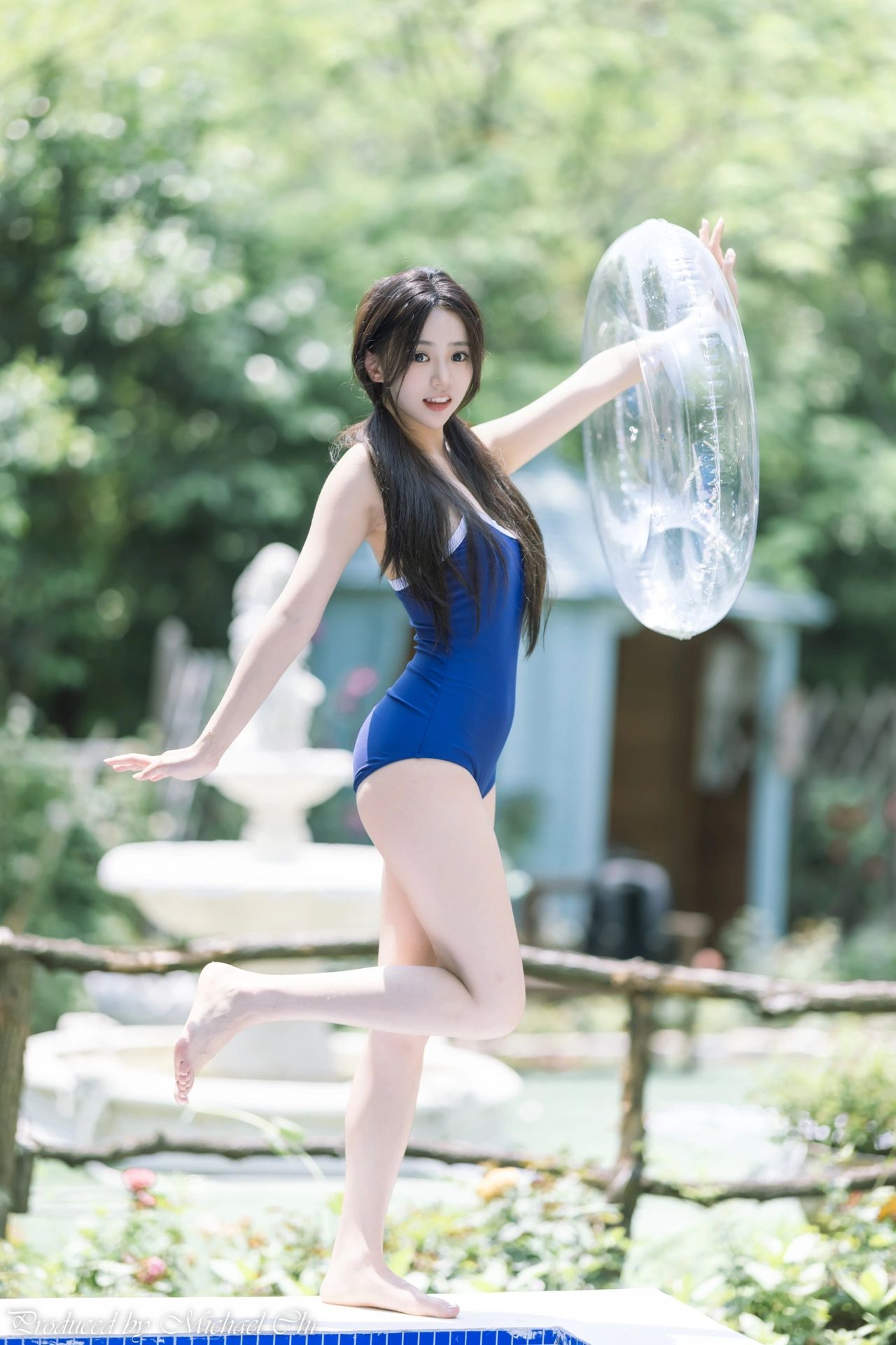 2023-07-20_13.42.28_小亿_夏天就是要泡水_1.jpg