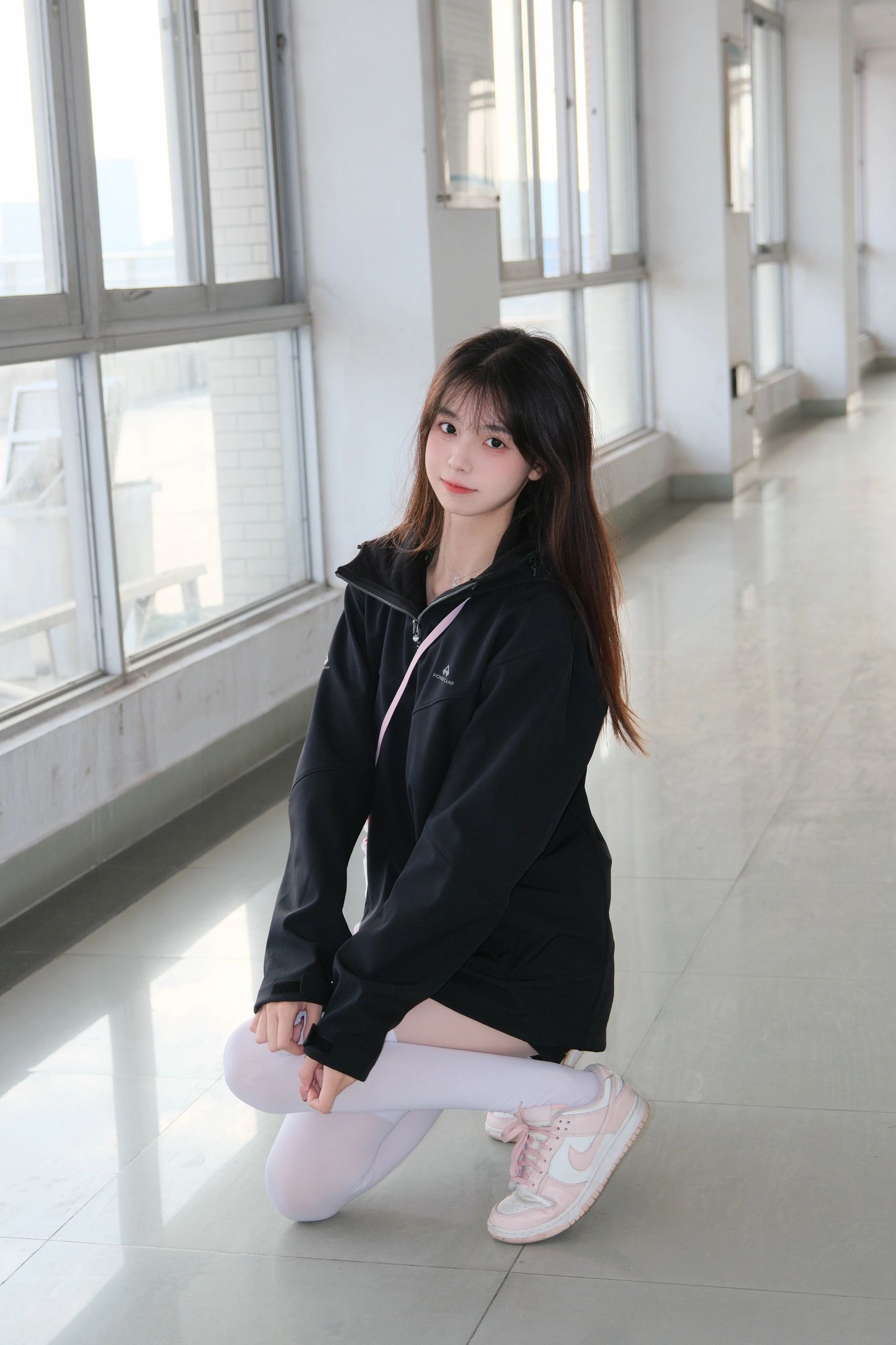 2025-02-08_11.32.36_是一只木糖醇_黄昏的学校走廊_7.jpg