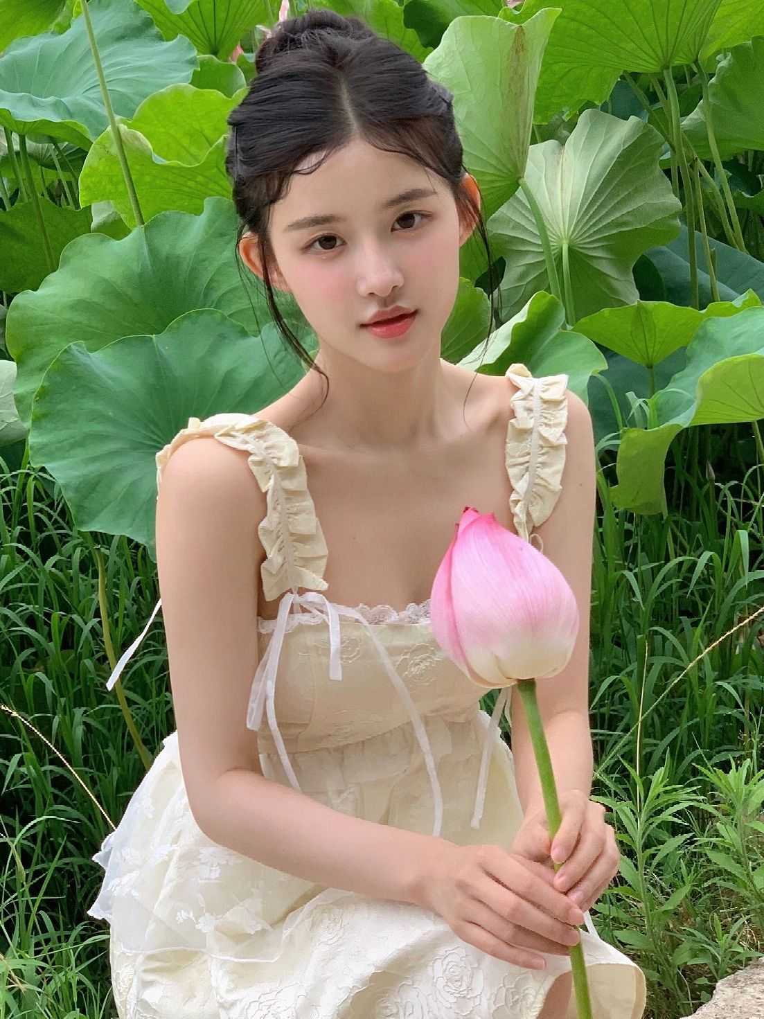 2023-06-20_15.50.04_我是小思思儿_夏日荷花开的季节_快去拍照_1.jpg