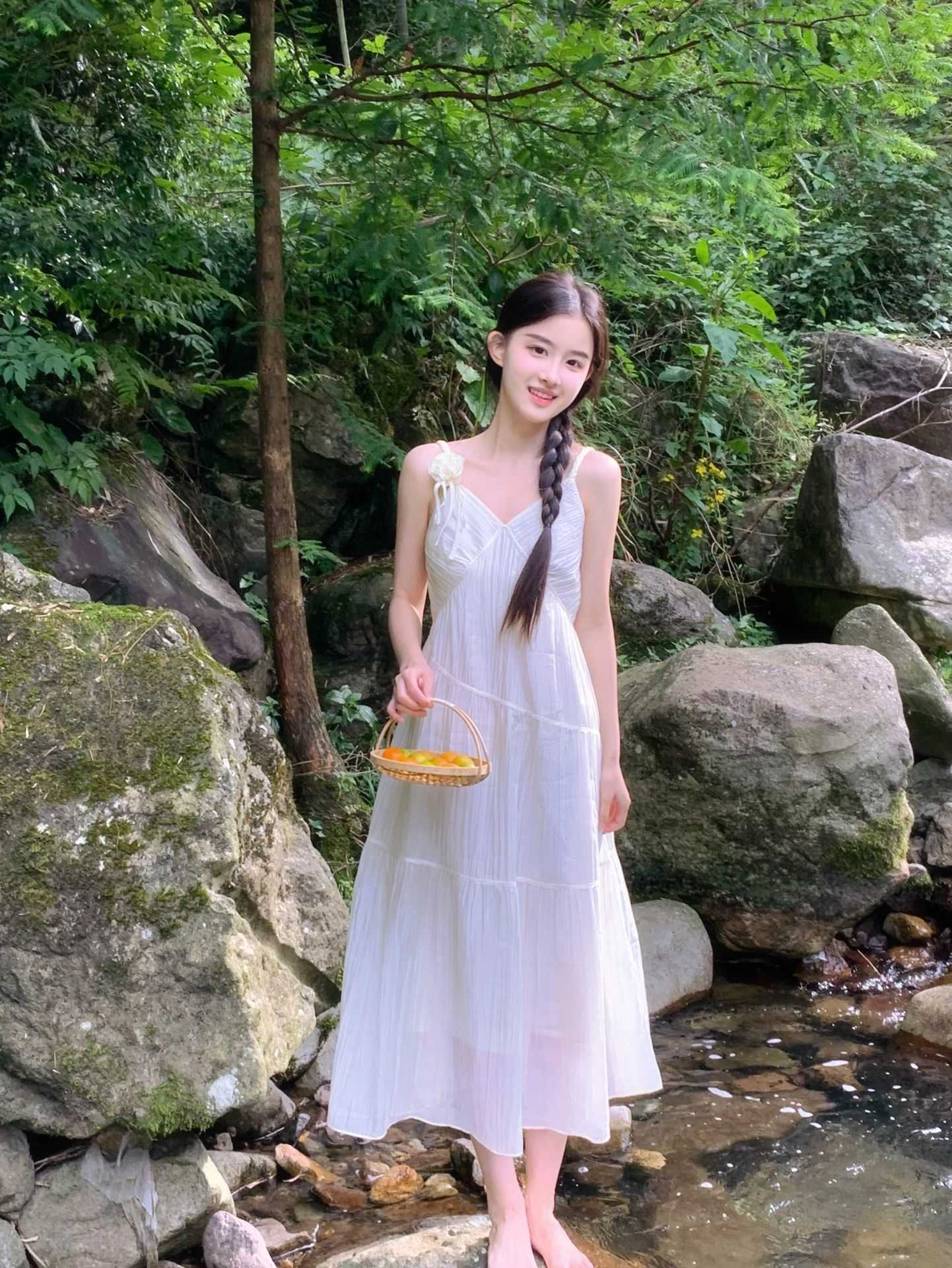 2024-05-19_14.06.47_我是小思思儿_啊啊啊这套也太仙气了_我不是仙女谁是_2.jpg