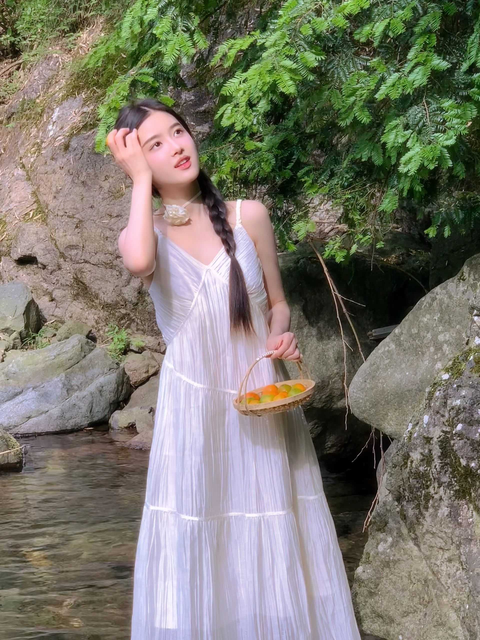 2024-05-19_14.06.47_我是小思思儿_啊啊啊这套也太仙气了_我不是仙女谁是_7.jpg