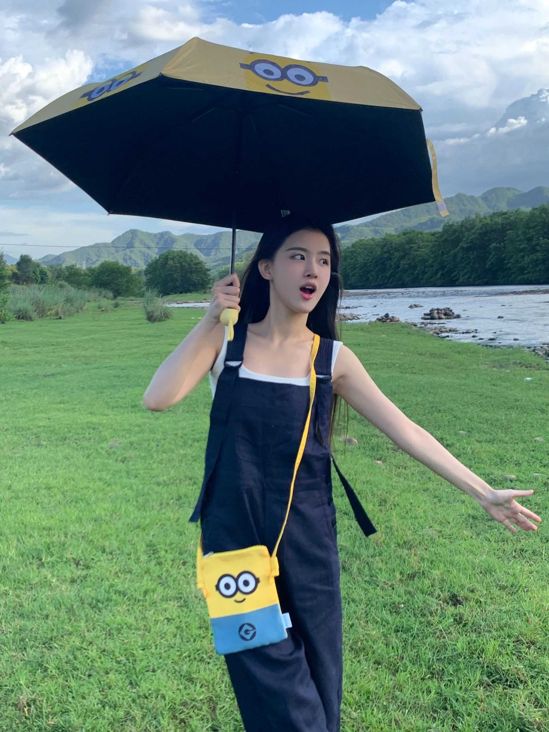 2024-07-29_15.49.49_我是小思思儿_bello_小黄人穿搭city不city呀！_9.jpg