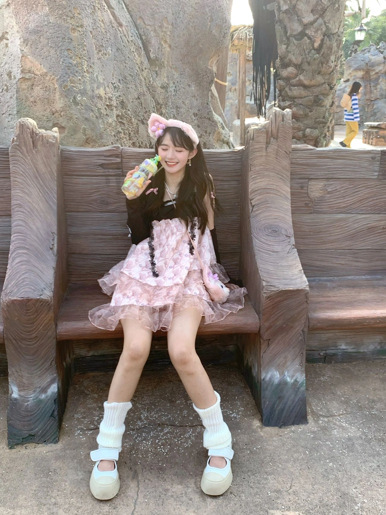 2022-09-10_12.45.01_菠萝菠萝肉_迪士尼这么拍照太好看啦_1.jpg