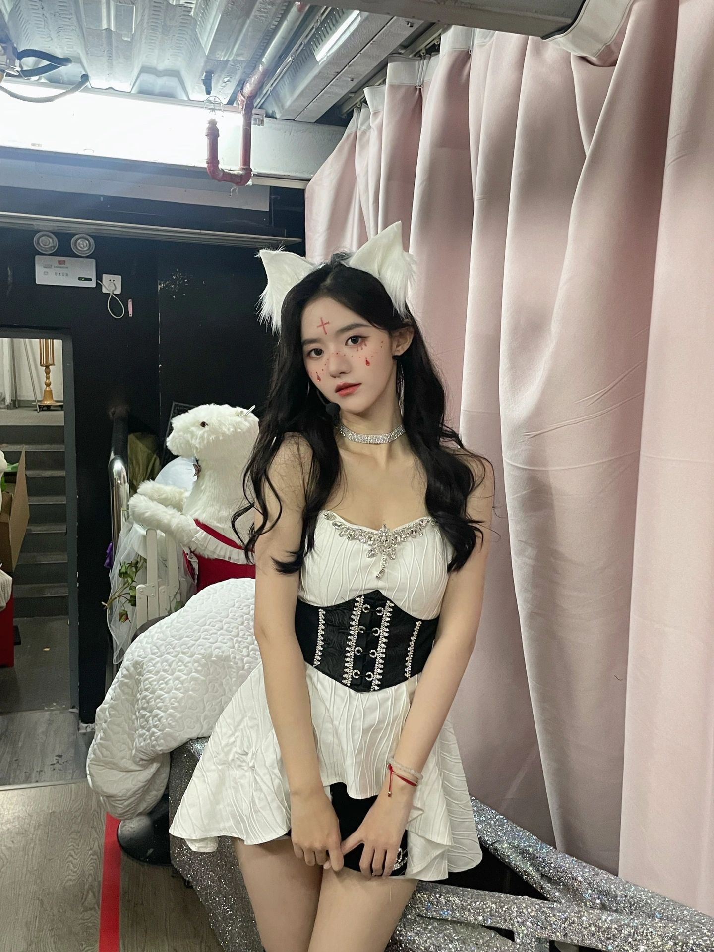 2022-10-30_17.03.25_菠萝菠萝肉_万圣节look_3.jpg