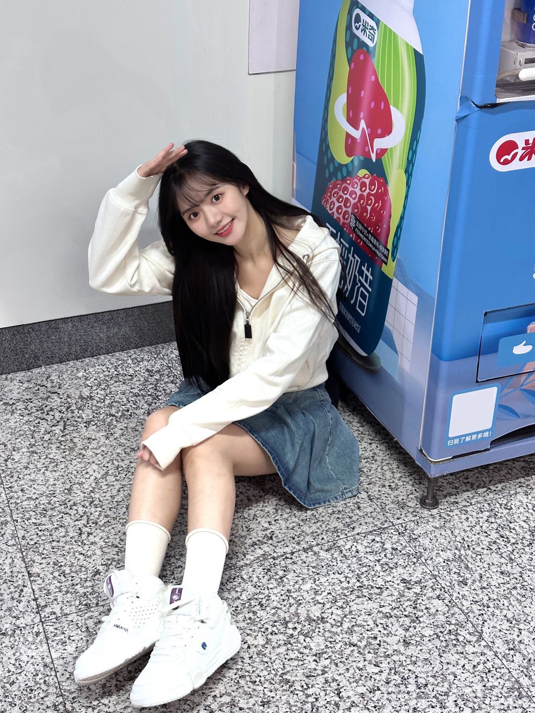 2023-02-08_18.33.48_菠萝菠萝肉_开始转型_做你的理想型_3.jpg