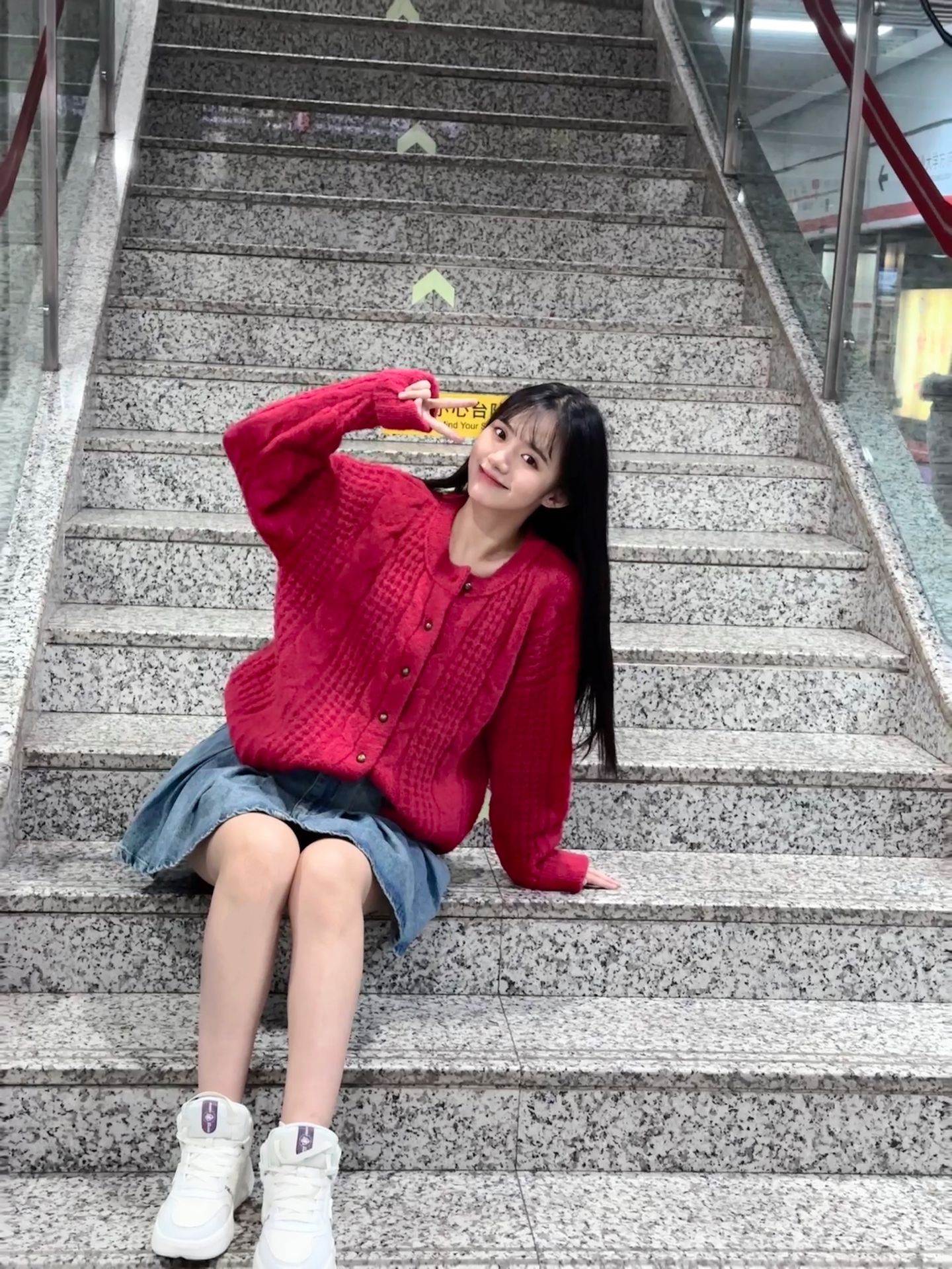 2023-02-08_18.33.48_菠萝菠萝肉_开始转型_做你的理想型_6.jpg