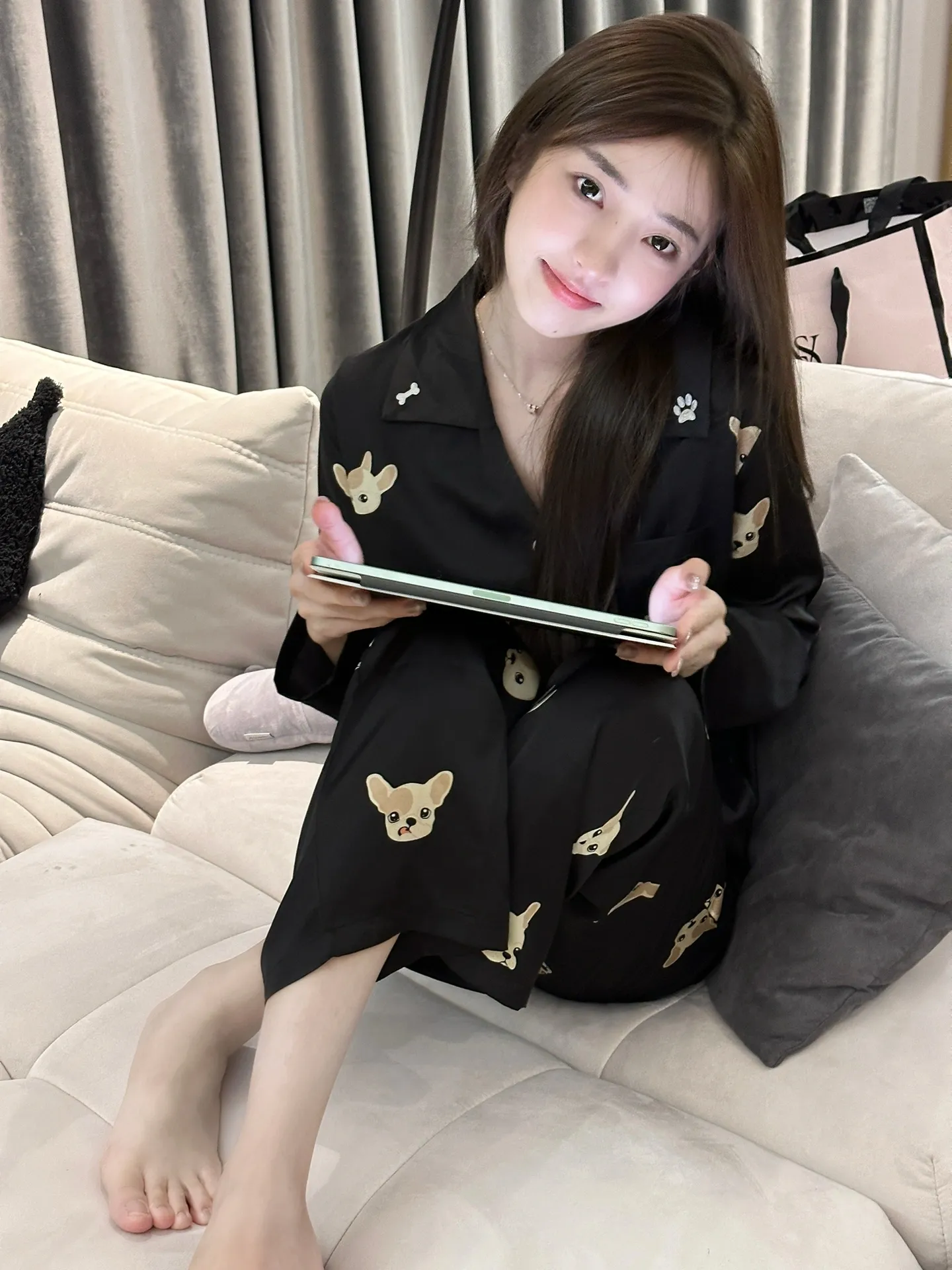 2022-10-04_12.16.27_牛奶公主小章_长得很像女朋友的样子_2.webp