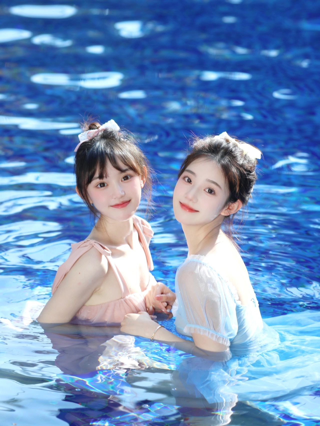 2023-06-03_22.50.09_是踢踢呀_清凉一夏_泳池就是夏天的快乐_14.jpg