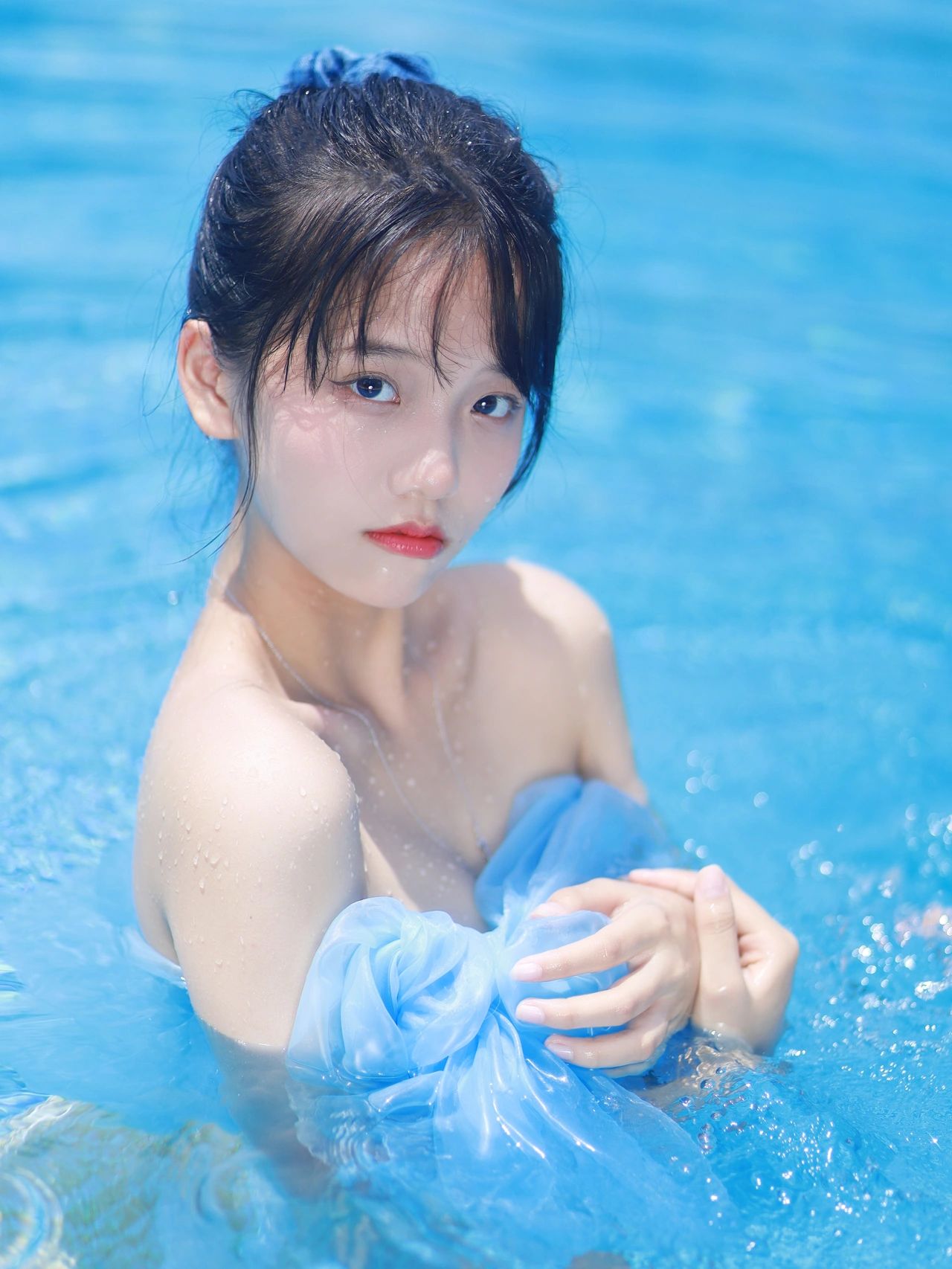 2021-08-29_22.49.19_小欣一一_我掉入深深浅浅的蓝色里_3.jpg