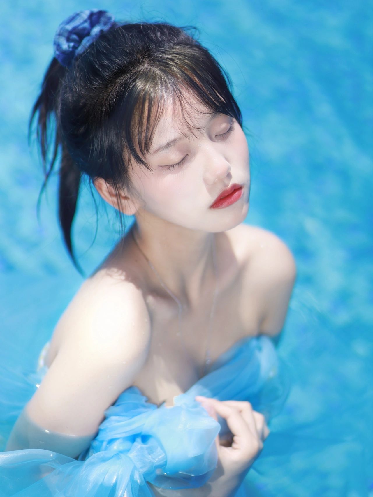 2021-08-29_22.49.19_小欣一一_我掉入深深浅浅的蓝色里_5.jpg