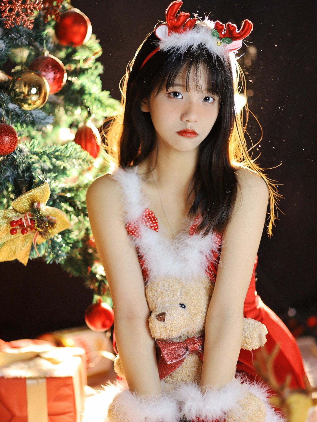 2021-12-24_17.32.38_小欣一一_圣诞是冬的来信_而你是我的惊喜_1.jpg