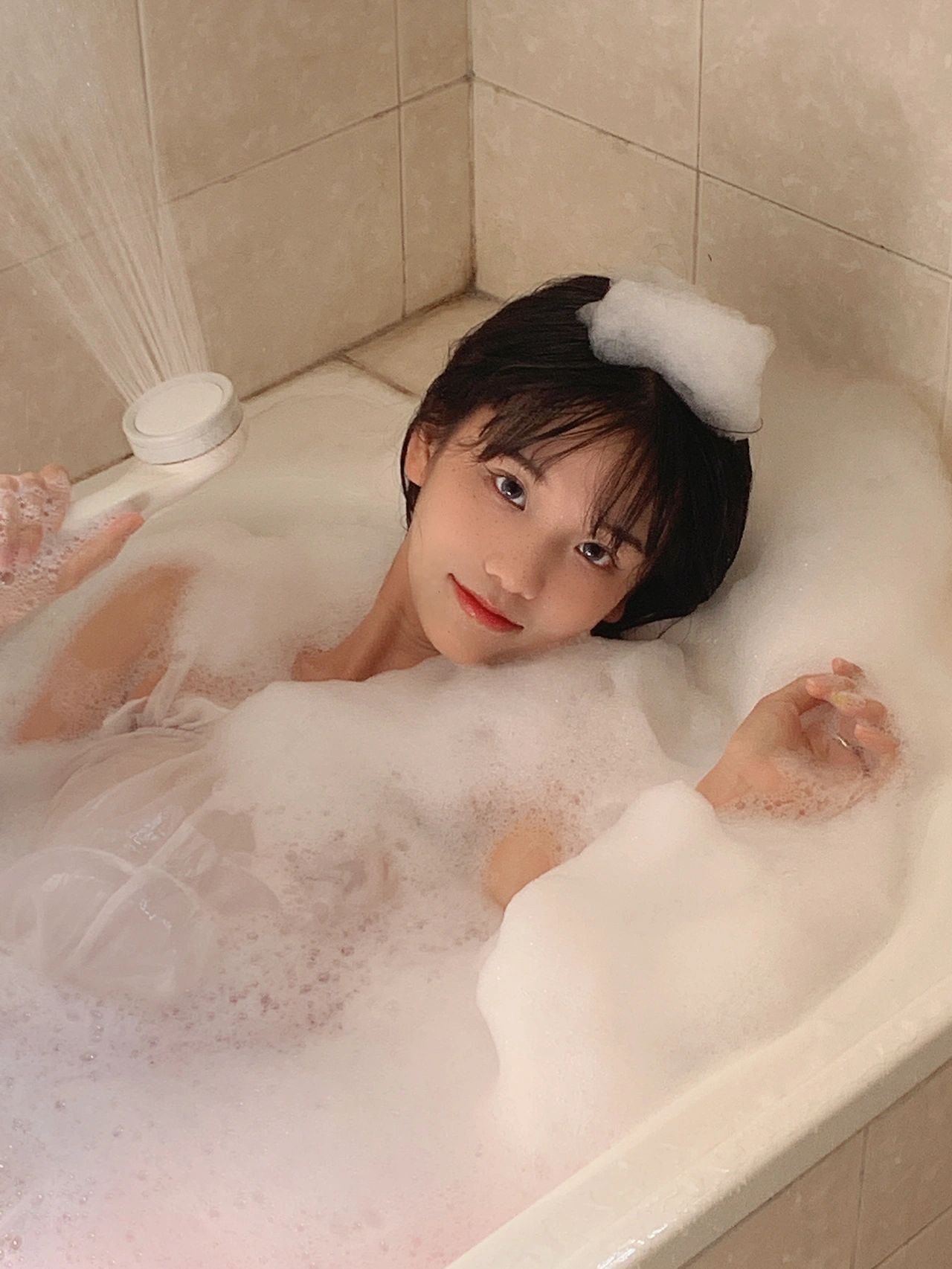 2022-08-25_12.18.07_小欣一一_沉溺于此_2.jpg