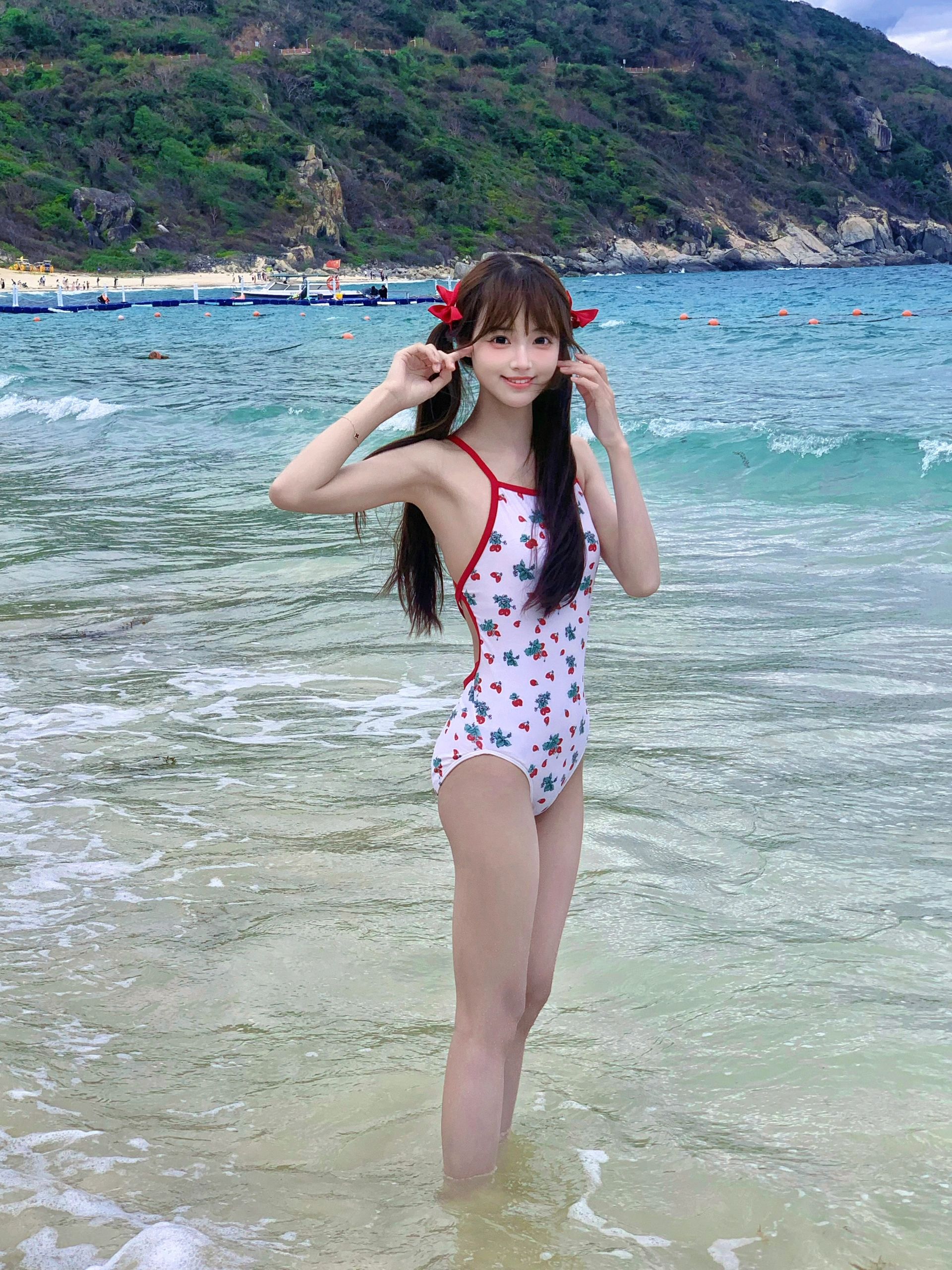 2025-04-19_19.40.51_努力长胖胖_怎么一穿泳衣就变成甜妹啦!!_5.jpg 2025-04-19_19.40.51_努力长胖胖_怎么一穿泳衣就变成甜妹啦!!_5.jpg