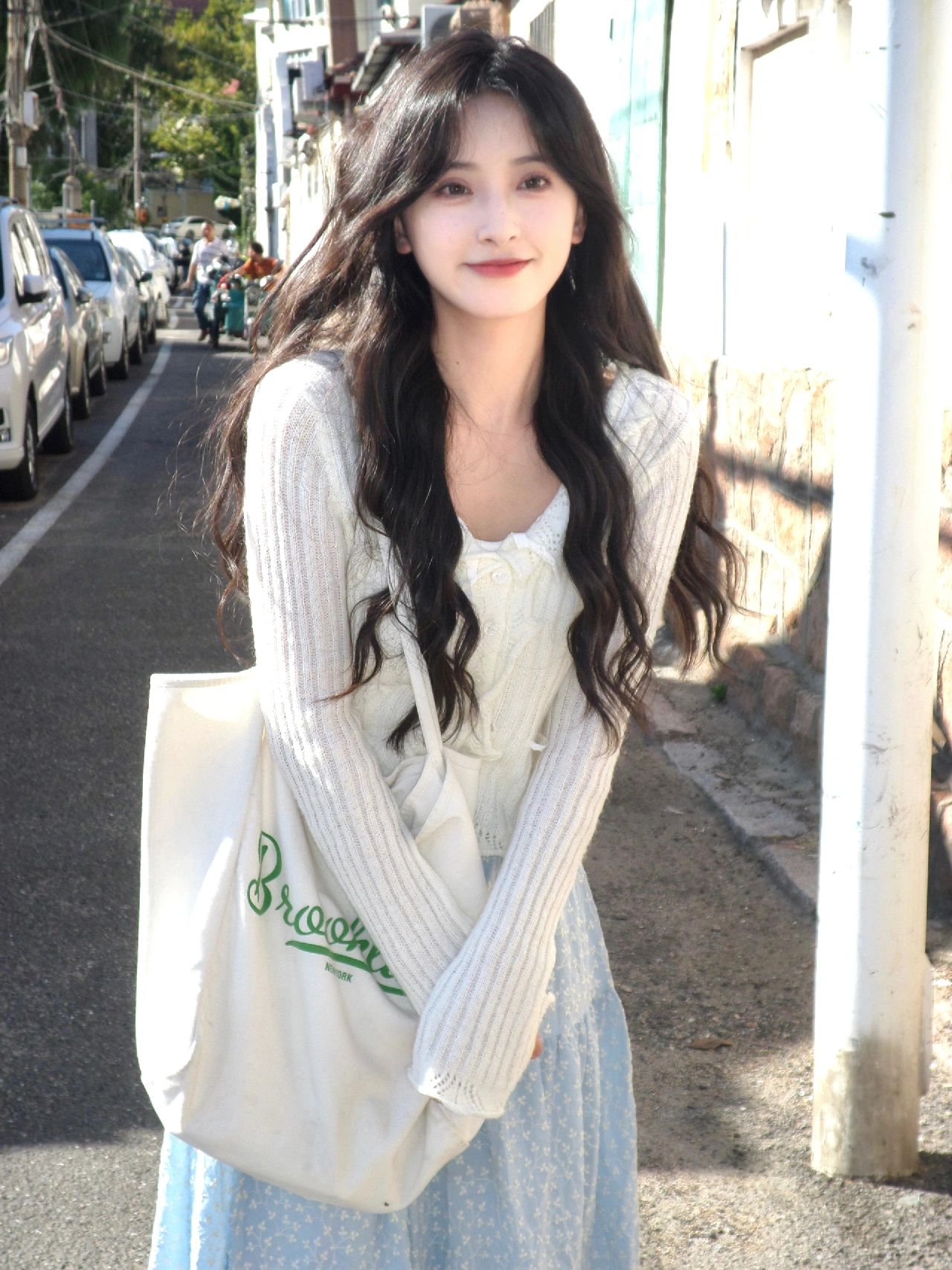 2023-10-18_19.07.20_徐送送_在朋友的镜头里真的会变灵_4.jpg 2023-10-18_19.07.20_徐送送_在朋友的镜头里真的会变灵_4.jpg