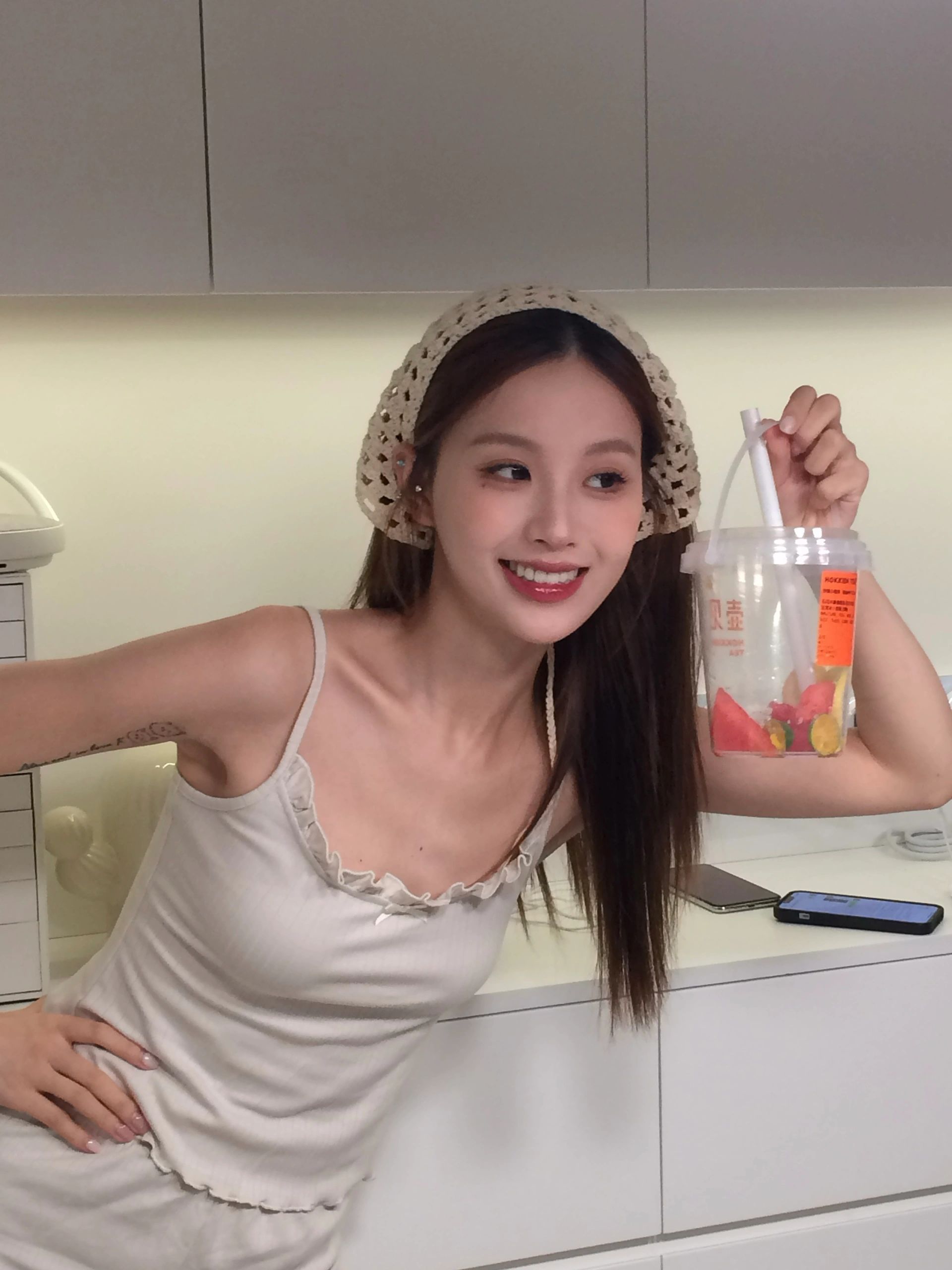 2024-05-05_15.43.29_汤汤日记_居家拍照_氛围感是5s和冰箱给的_5.jpg