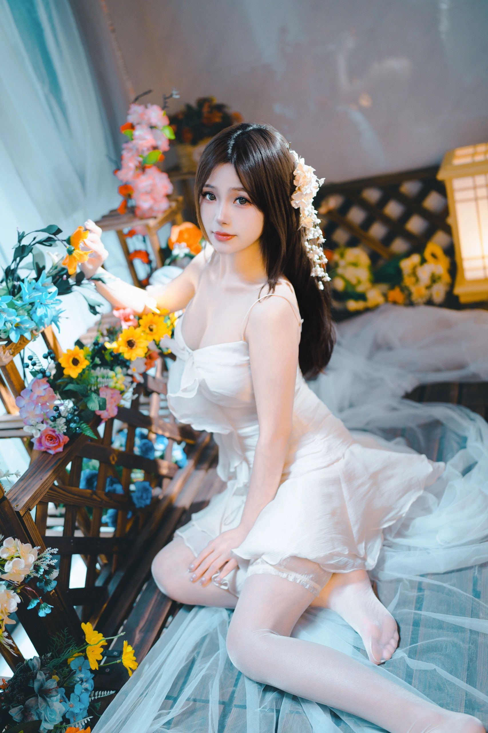 2025-02-25_14.34.07_蛋挞挞_花房里的少女_1.jpg